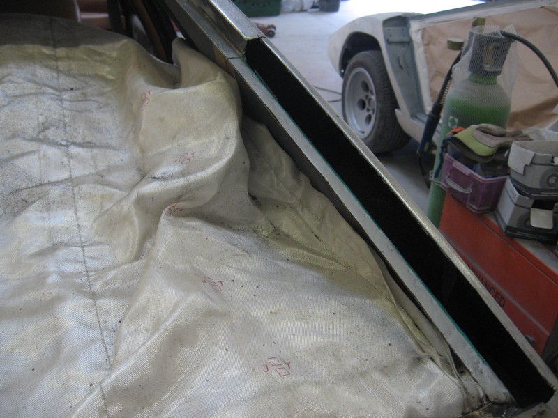 Rear window right side